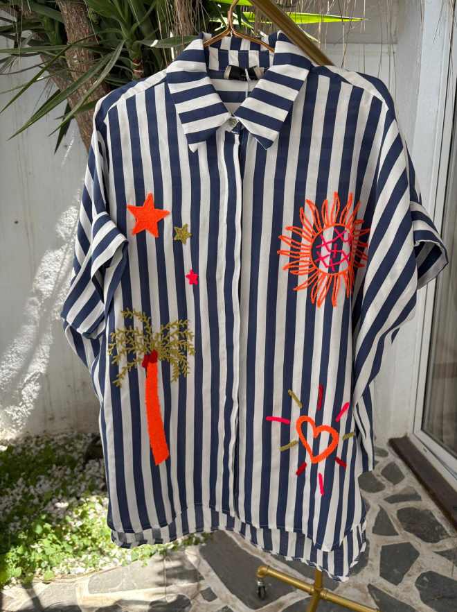 Camisa franjas y bordados
