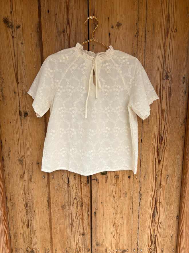 Blusa bordado inglés