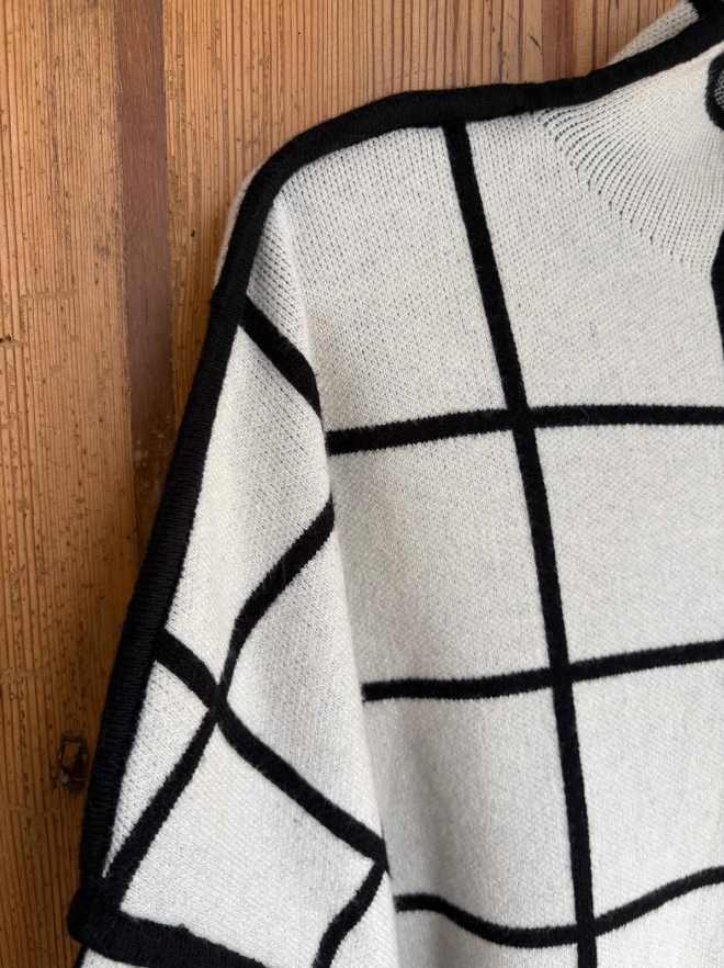 Vestido cuadros bordados 28 WhatsApp Image 2025 10 20 at 17.42.40 2 476fb14c