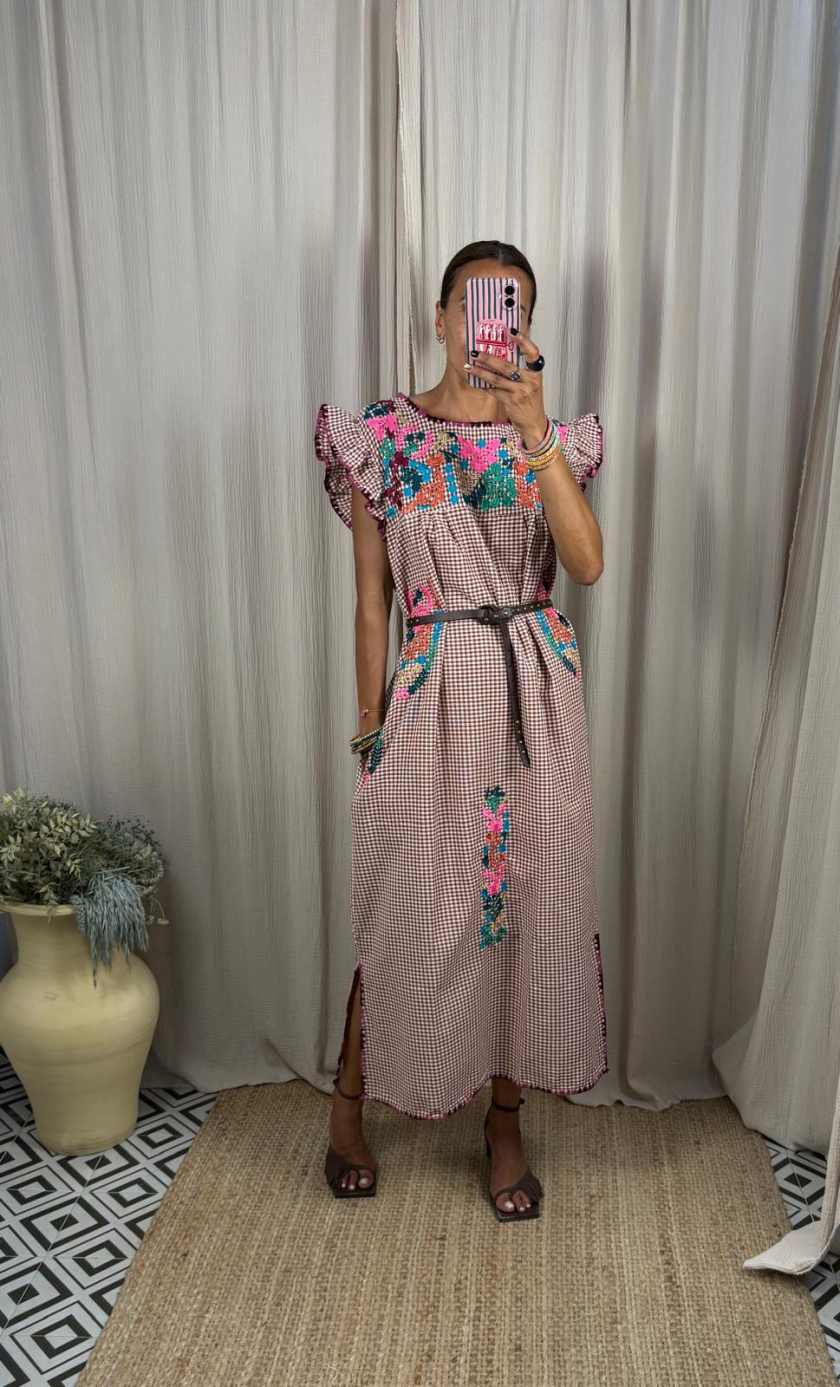 Vestido cuadros bordados 7 WhatsApp Image 2025 08 31 at 09.10.49 a0db3d56