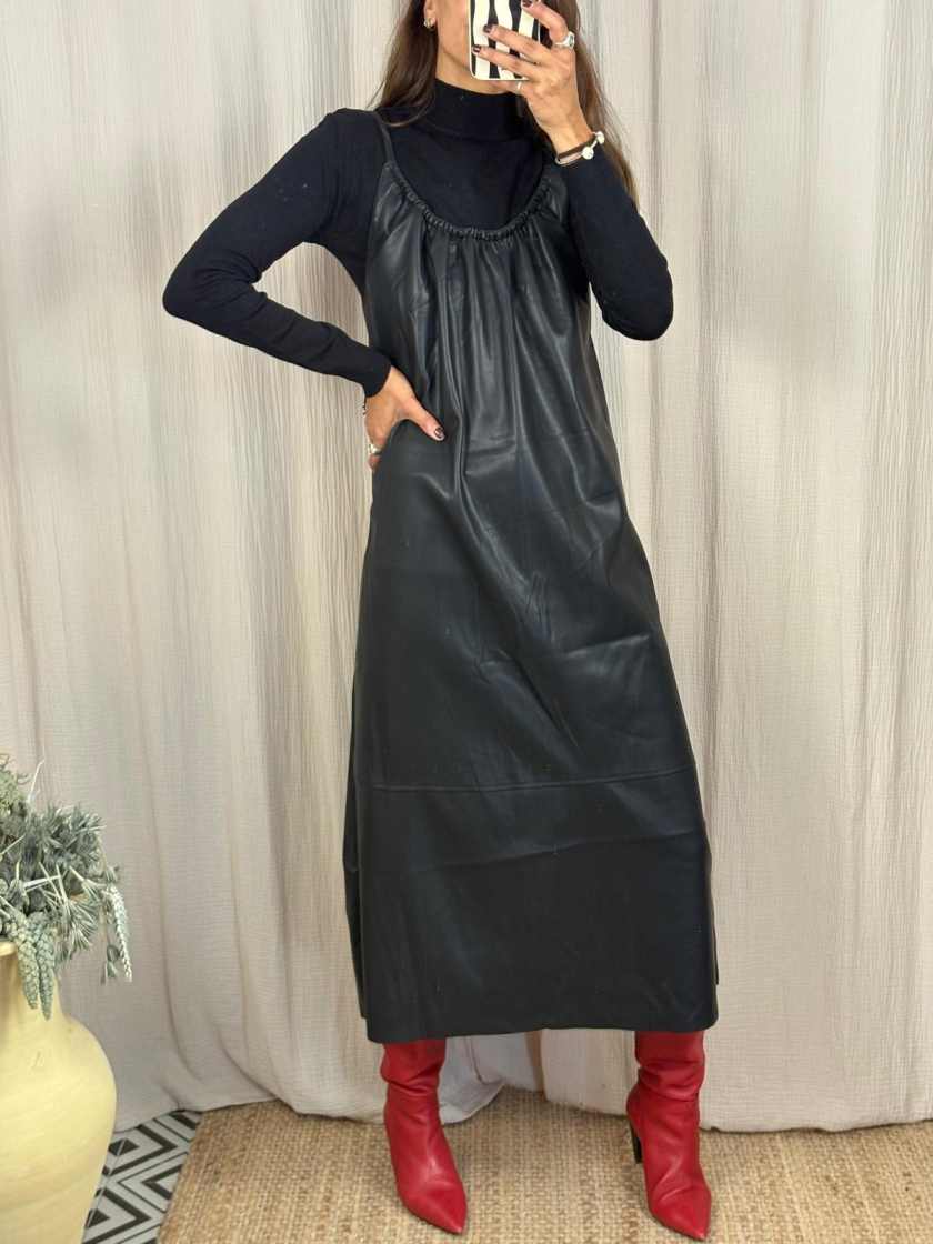 Vestido midi polipiel 8 WhatsApp Image 2025 10 23 at 18.06.36 a917f6b0