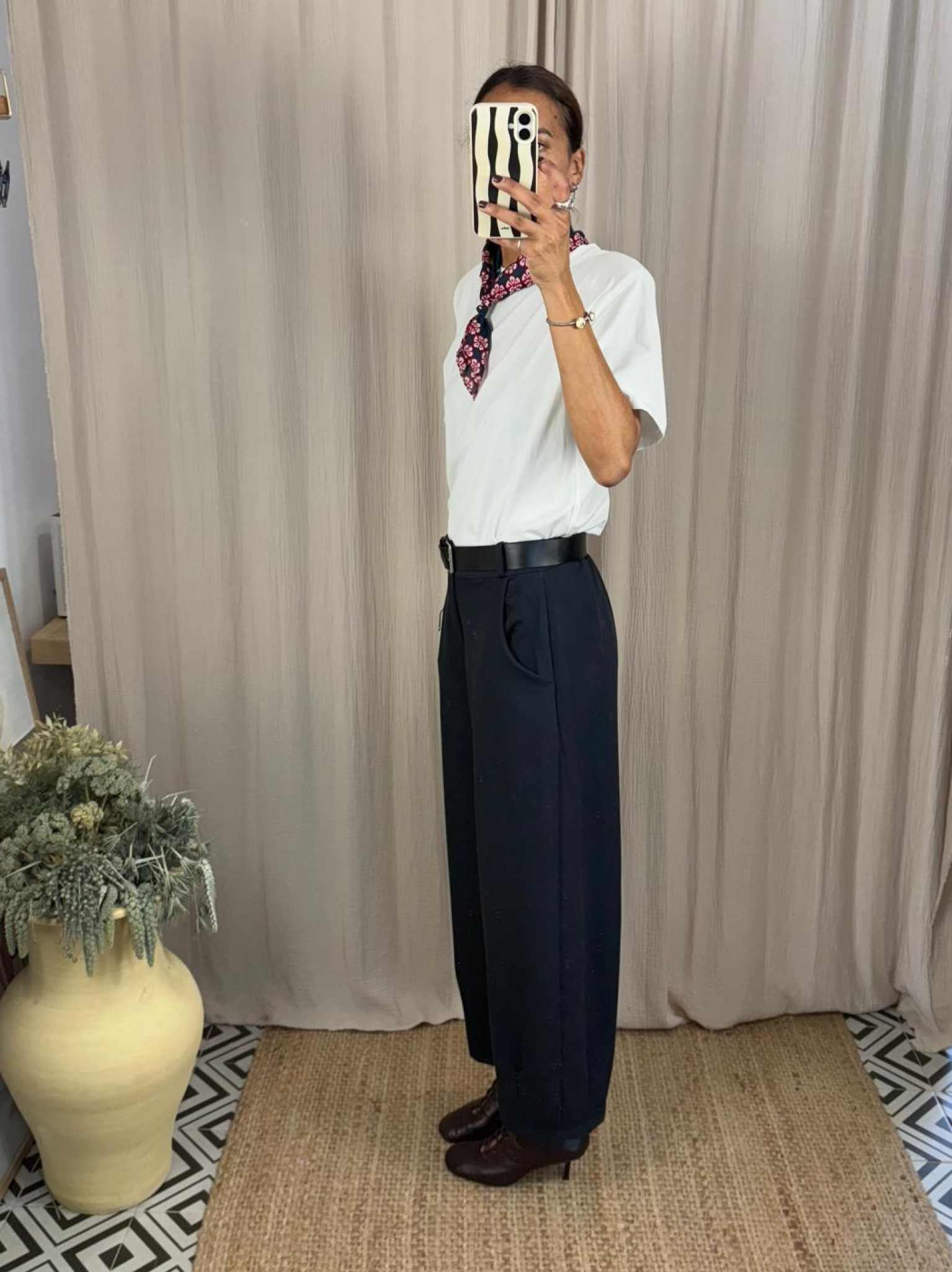 Camiseta básica hombreras 3 WhatsApp Image 2025 10 25 at 18.03.28 dc67ce8e